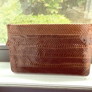 Genuine Reptile clutch